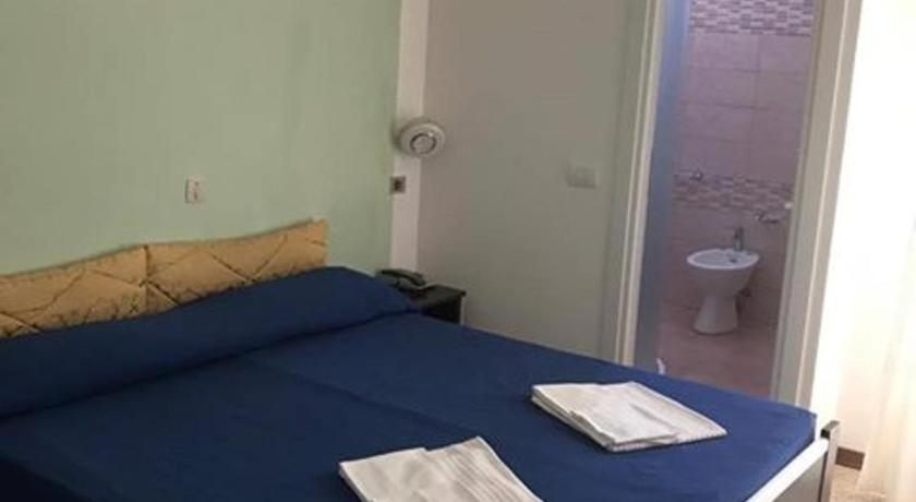 Hotel Riviera Nuova Gestione Cattolica Extérieur photo