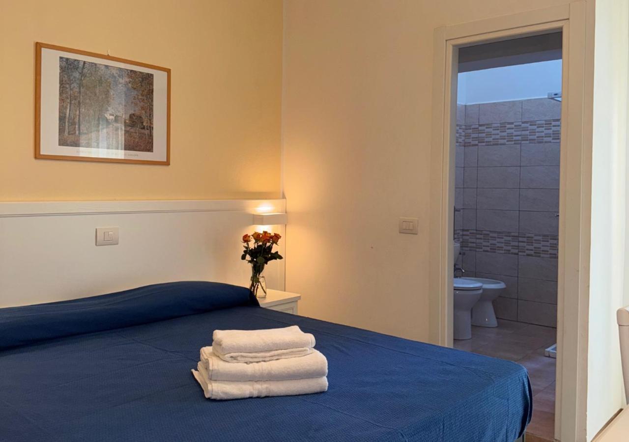Hotel Riviera Nuova Gestione Cattolica Extérieur photo